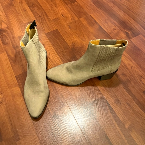 Rag and Bone Tan/Grey Boots! Super Cute Size 40 or 8.5/9! New/Unworn. - Picture 1 of 2